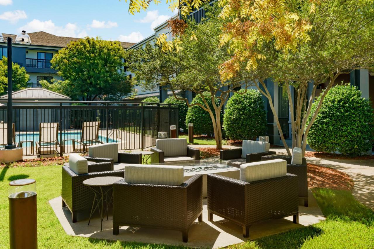 Courtyard By Marriott Dallas Луїсвілл Екстер'єр фото