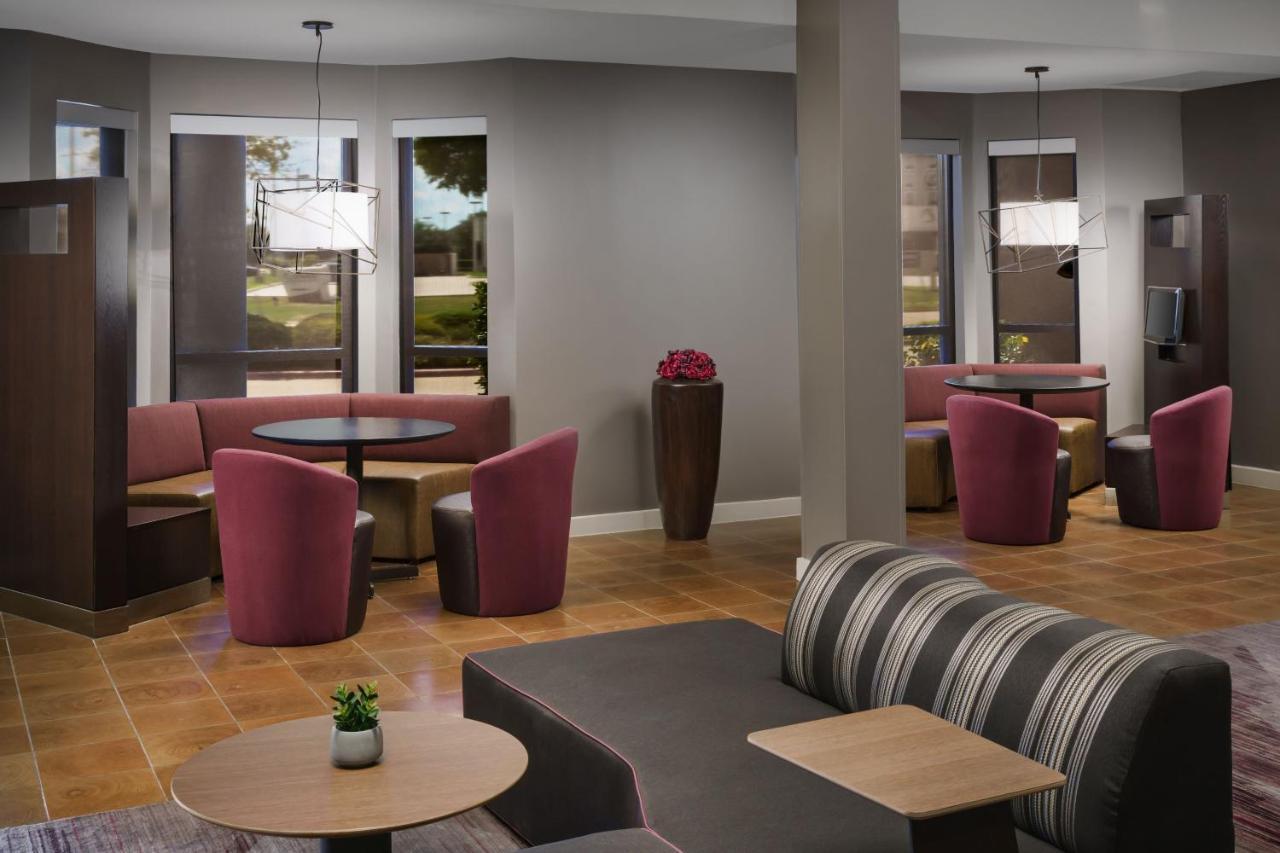 Courtyard By Marriott Dallas Луїсвілл Екстер'єр фото