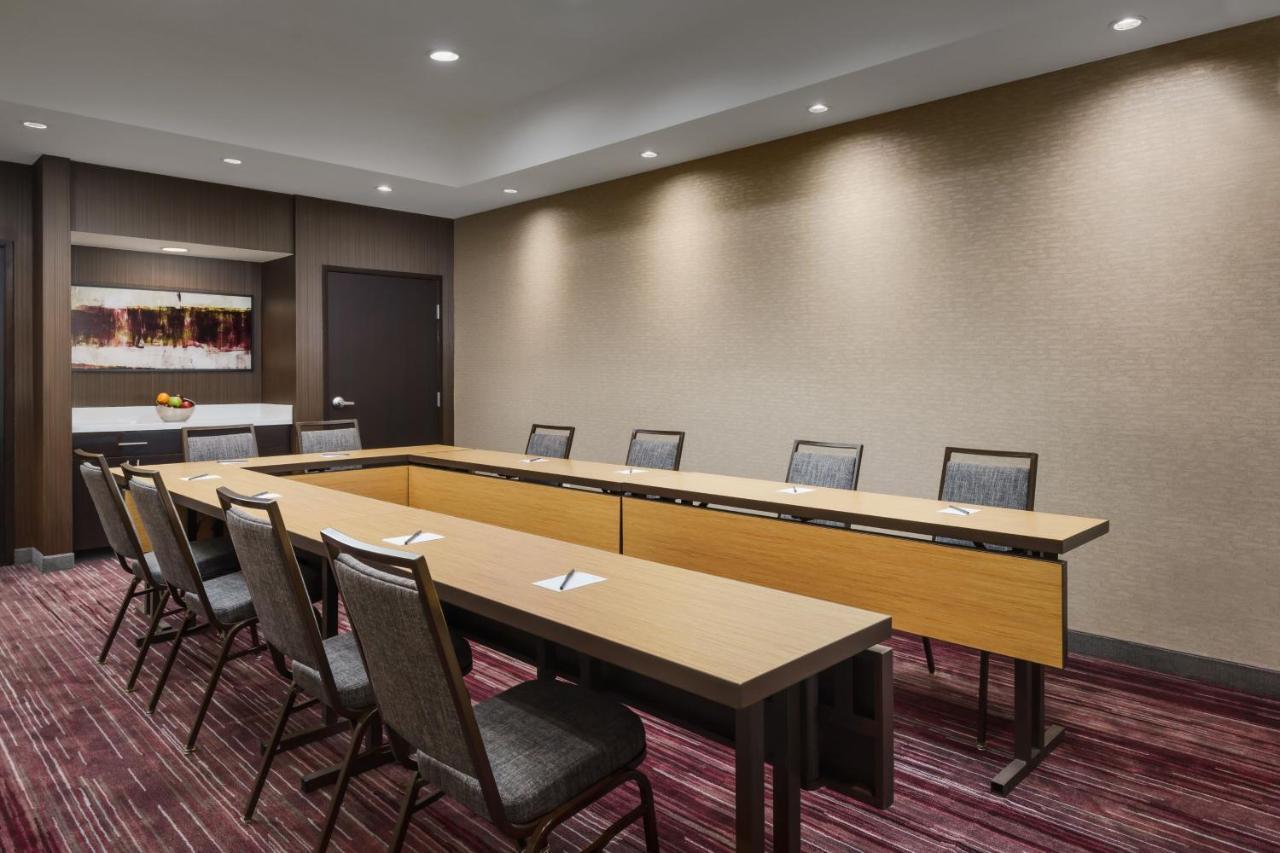 Courtyard By Marriott Dallas Луїсвілл Екстер'єр фото