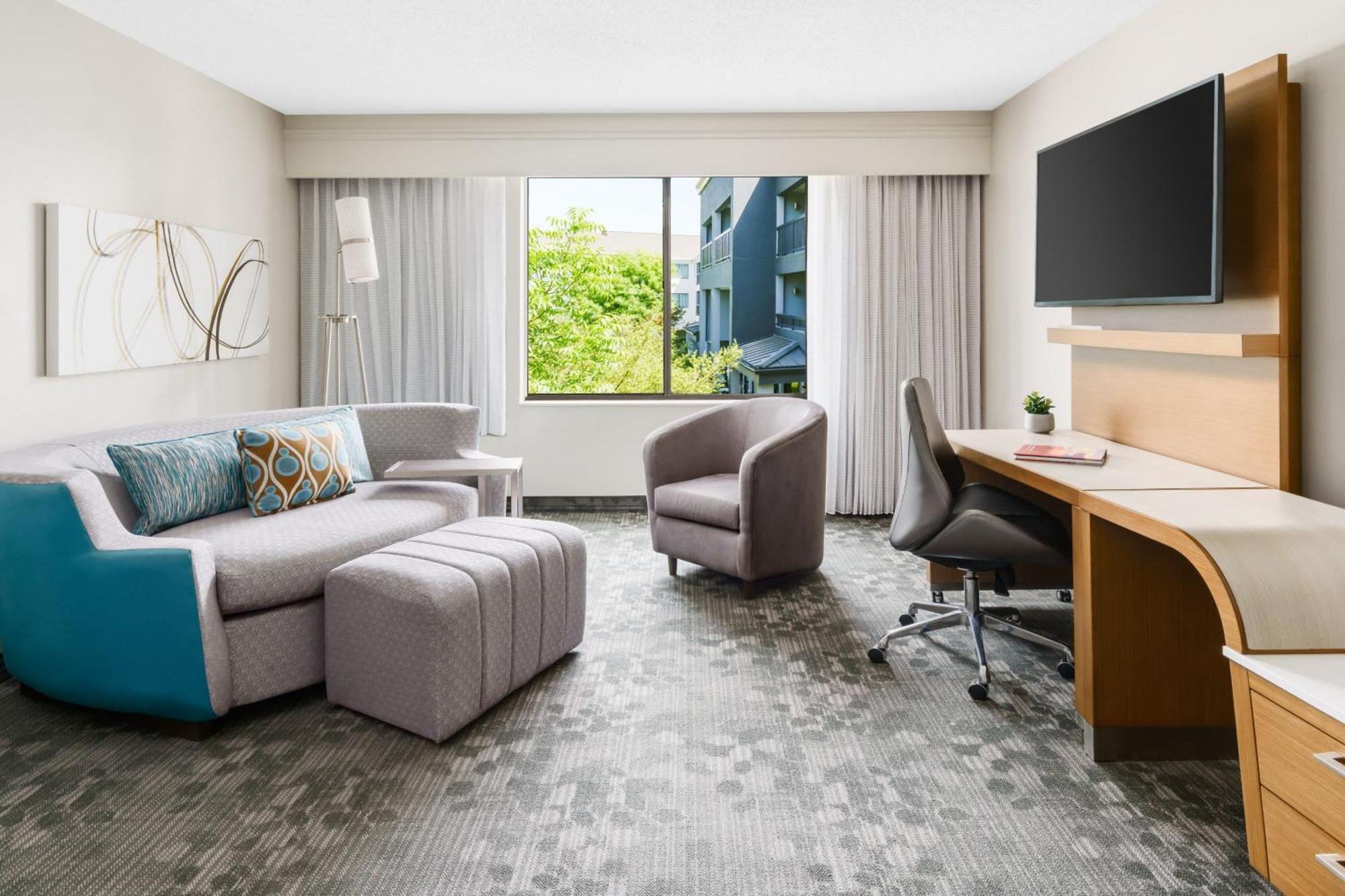 Courtyard By Marriott Dallas Луїсвілл Екстер'єр фото