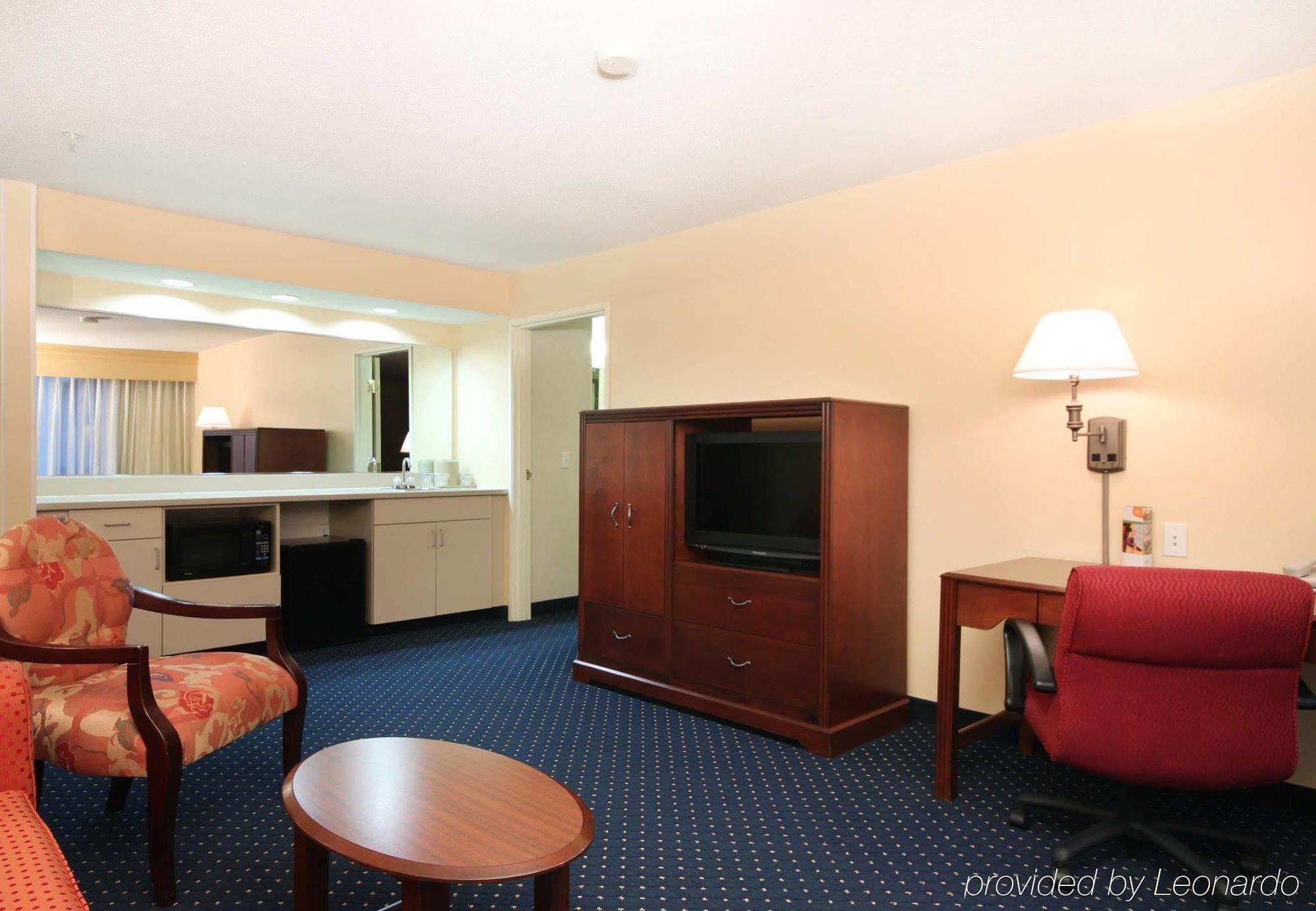 Courtyard By Marriott Dallas Луїсвілл Екстер'єр фото