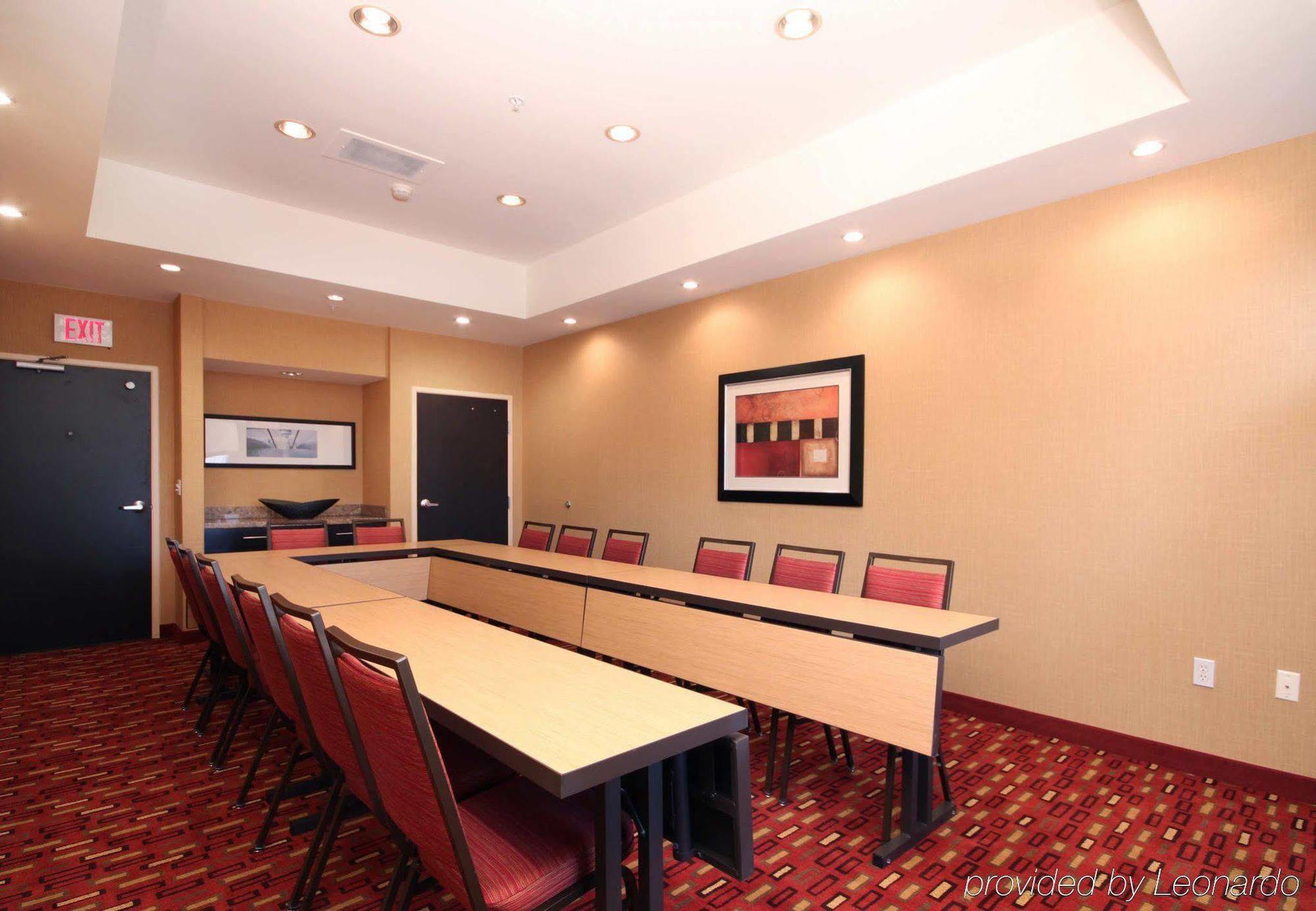 Courtyard By Marriott Dallas Луїсвілл Екстер'єр фото
